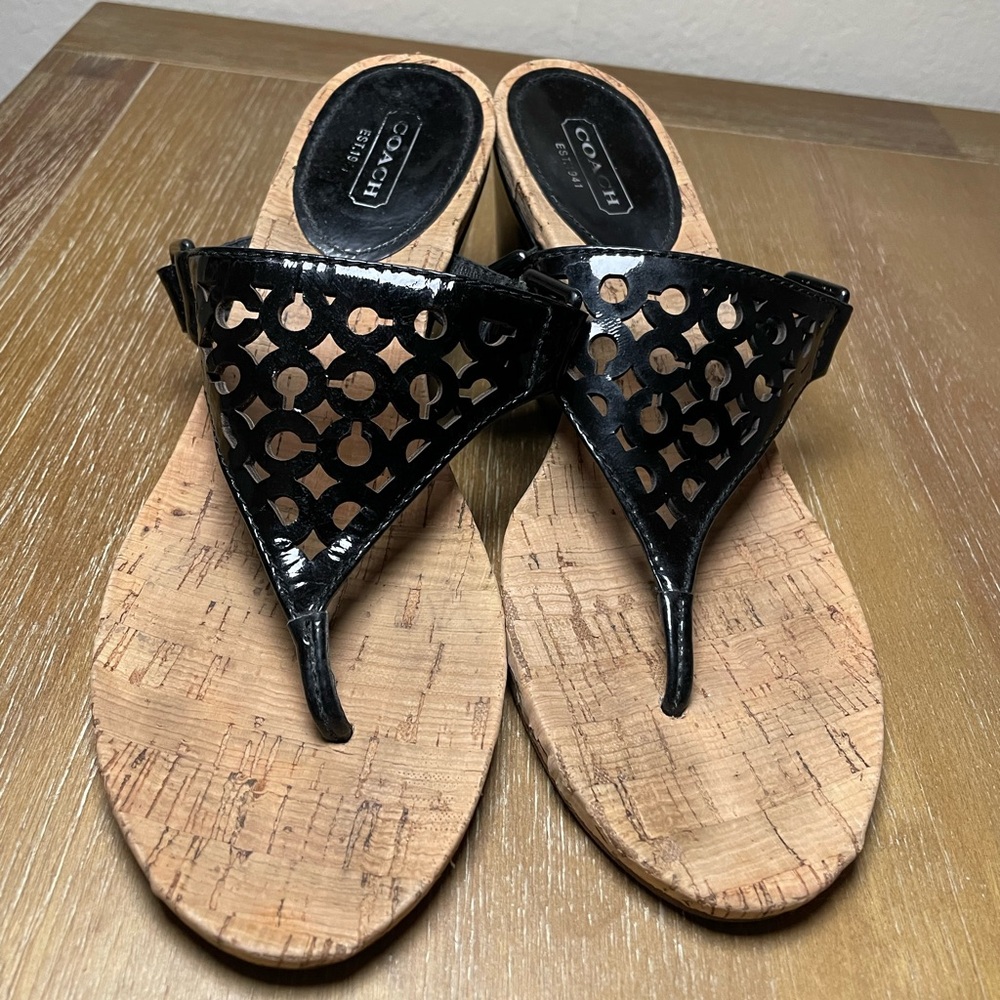 Coach Brookk Black Patent Leather Cork Wedge Sandals Signature Logo Size 7.5B